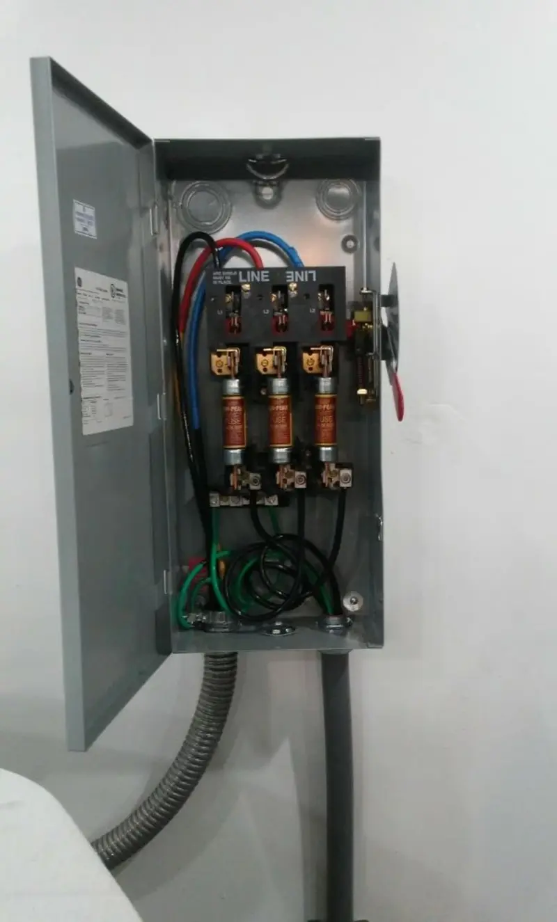 Three-phase disconnect switch installed for Smoke Detector Installation in Lake Havasu City